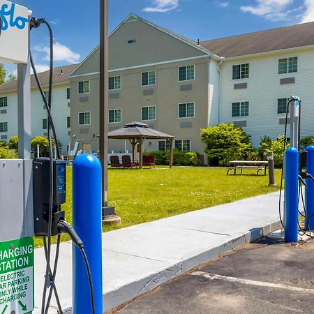 Best Western Plus Berkshire Hills Inn & Suites Pittsfield Exterior photo