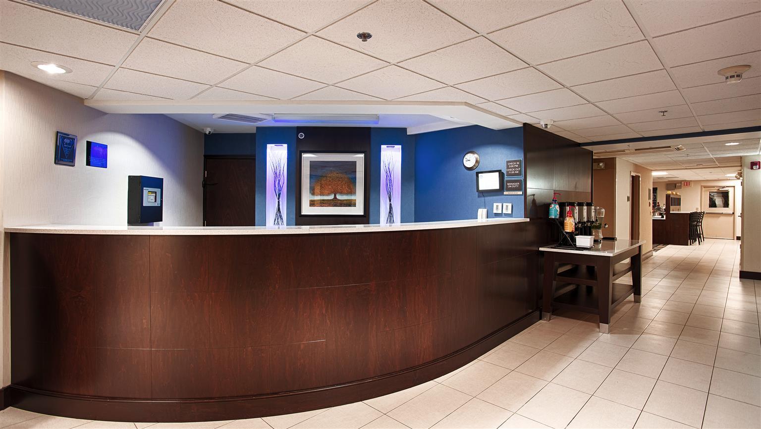Best Western Plus Berkshire Hills Inn & Suites Pittsfield Exterior photo