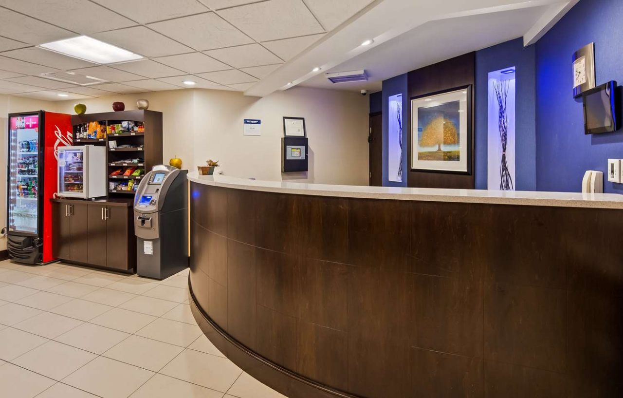 Best Western Plus Berkshire Hills Inn & Suites Pittsfield Exterior photo